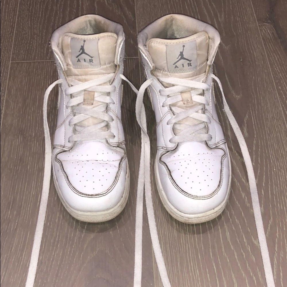 💋Nike Air Jordan 1 Mid White